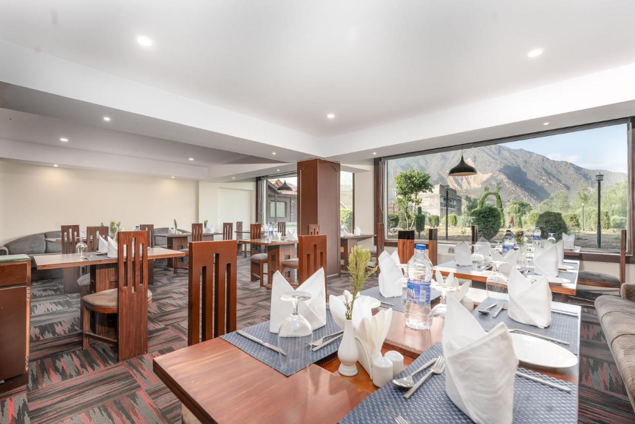 The Chinar Srinagar Hotel ภายนอก รูปภาพ